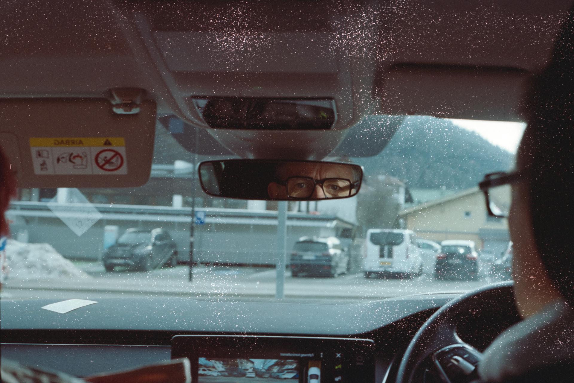 Thumbnail /2022 Krün/papa im auto.jpg